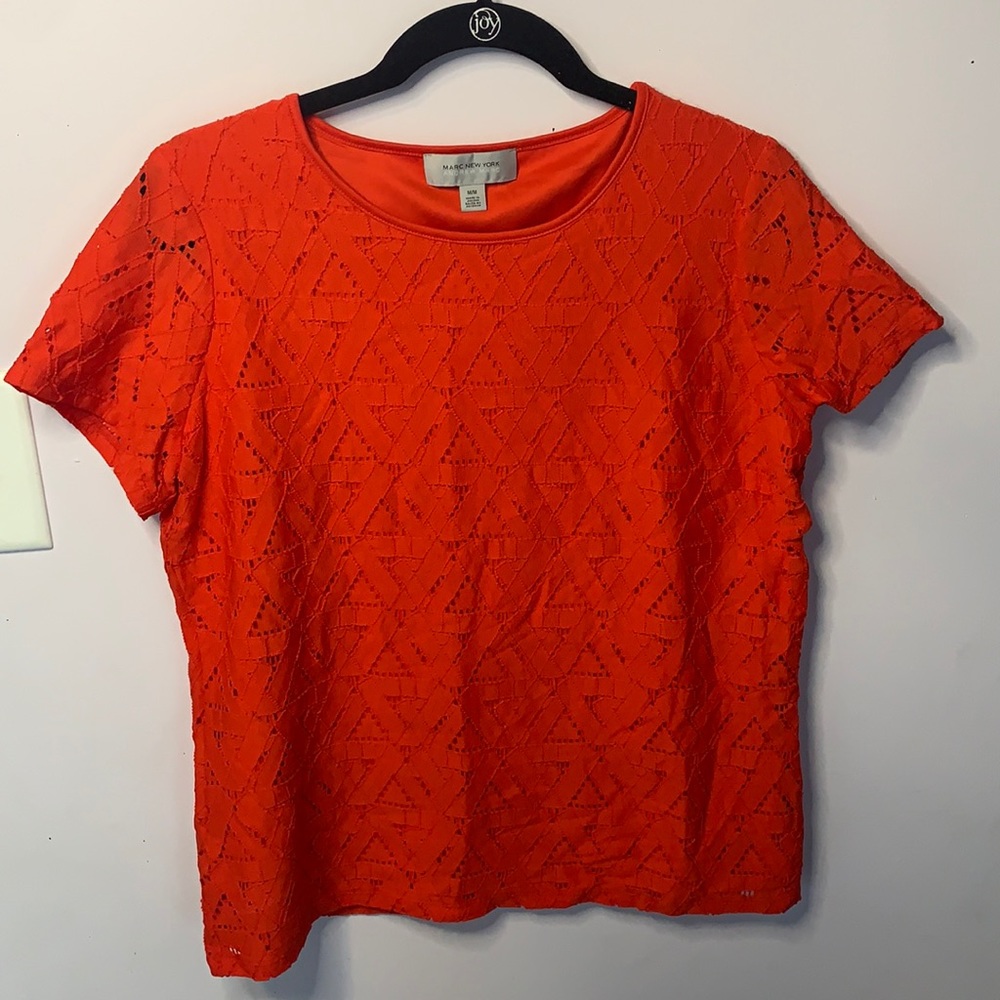 Women’s Medium crew neck top